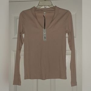 Women's Long Sleeve Rib-Knit V-Neck Top